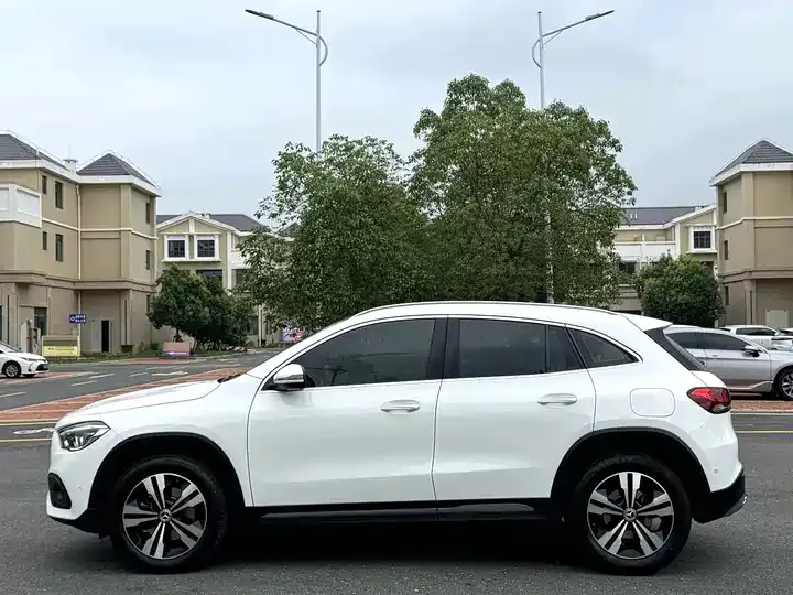 Mercedes Benz GLA 2020 GLA 200 9