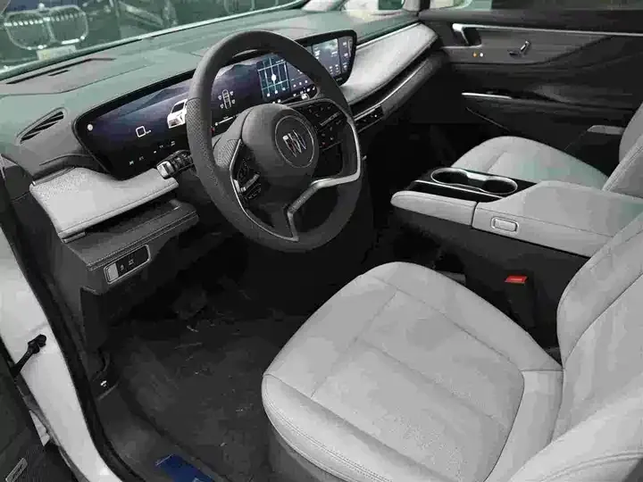 Buick GL8 2025 Lu Zun Exclusive Edition 7