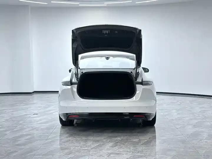 NIO ET5 2025 section 75kWh 10
