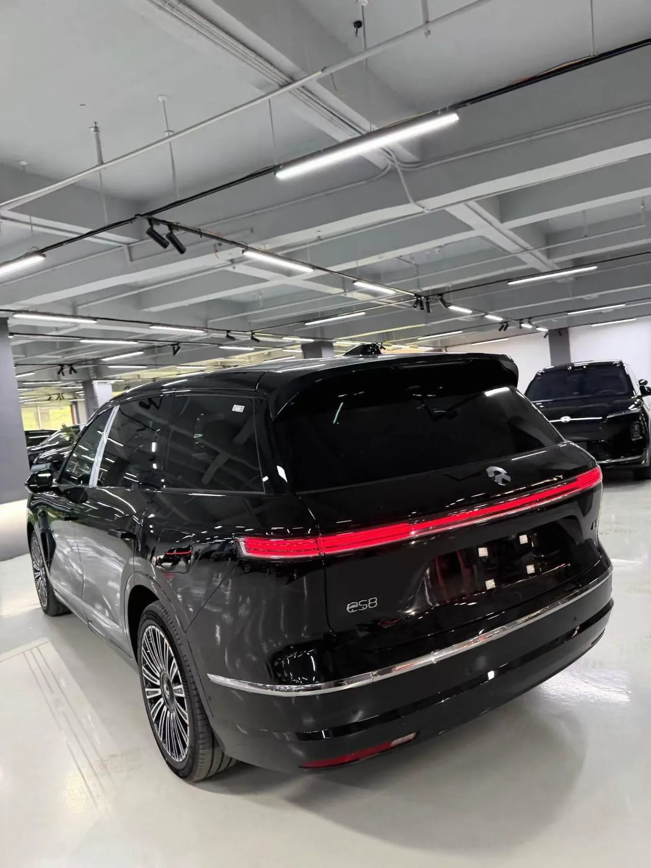 NIO 2026 ES8 6-seat executive deluxe automatic gear 8