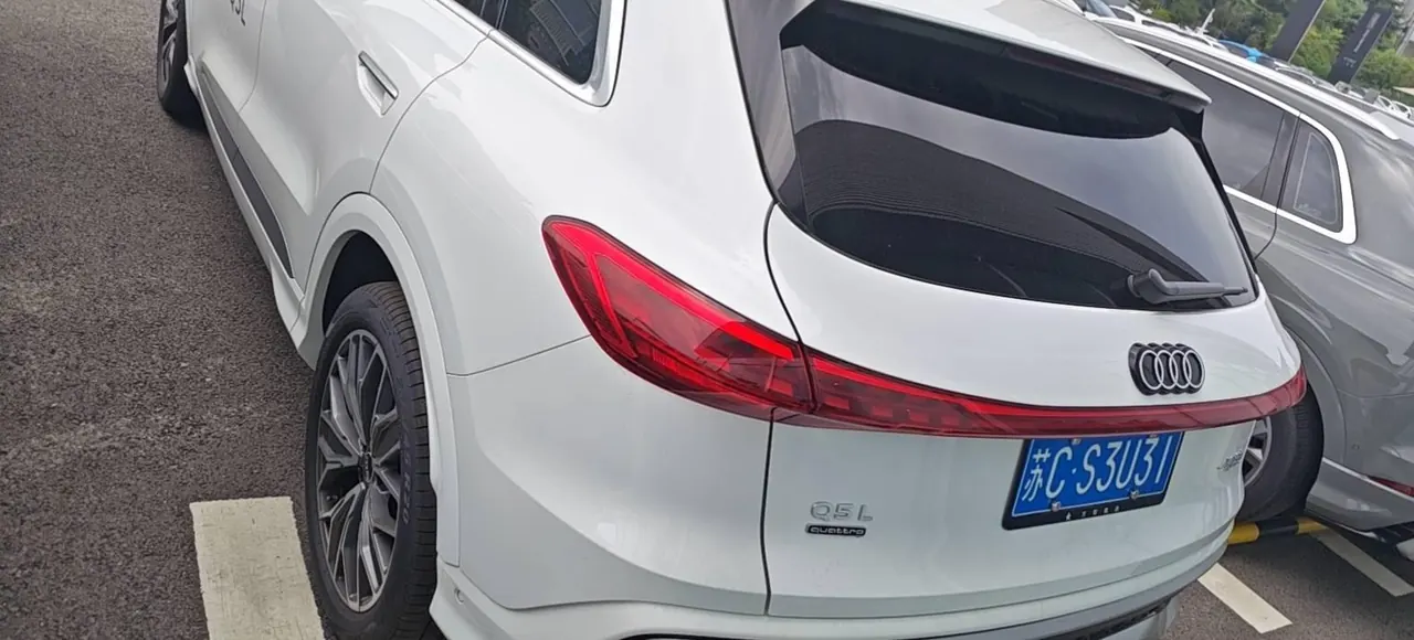 Audi 2026 Q5L 20 T 10 million users exclusive version of automatic gear 3