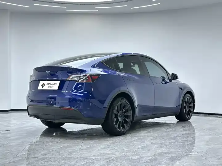 Model Y 2022 long-range all-wheel drive 3