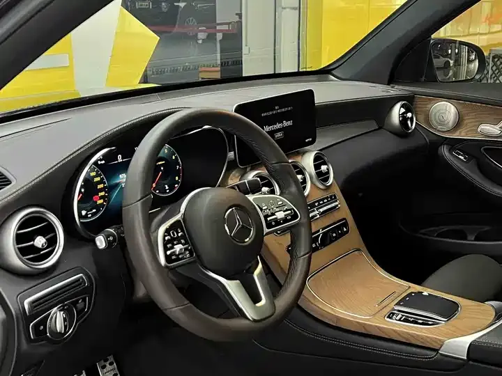 Mercedes Benz GLC 2020 Modified GLC 260 L 4MATIC Dynamic 7