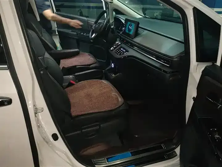 Odyssey 2024 2.0L e:HEV Rui Leading Edition 8