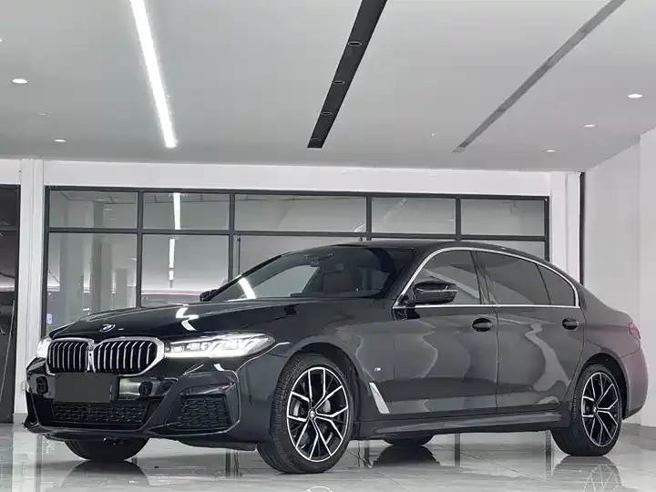 BMW 5 Series 2022 530Li Exclusive M Sports Suit - View 1