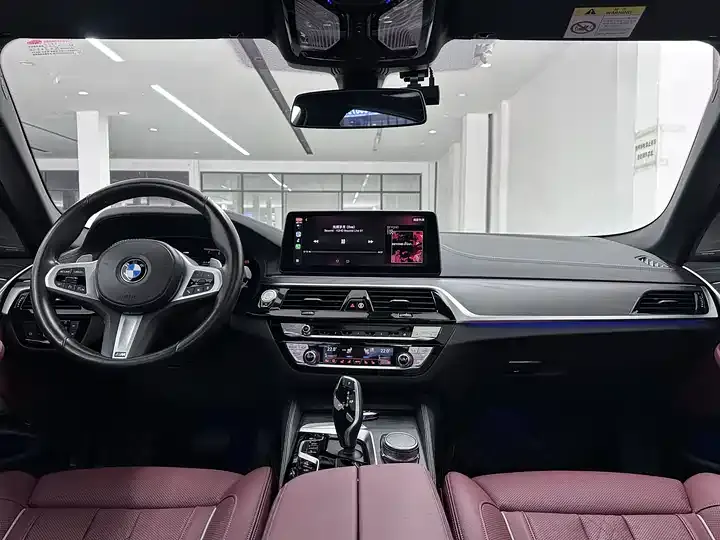 BMW 5 Series 2022 530Li Exclusive M Sports Suit 9