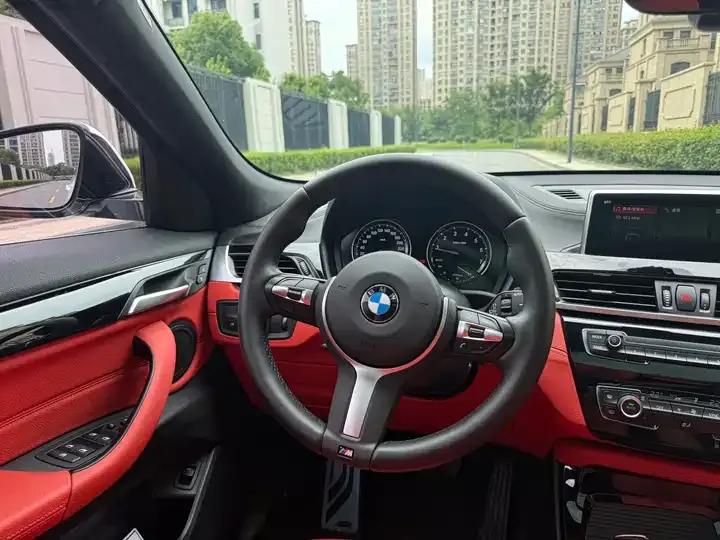 BMW X2 2020 sDrive25i leading M sports suit 12