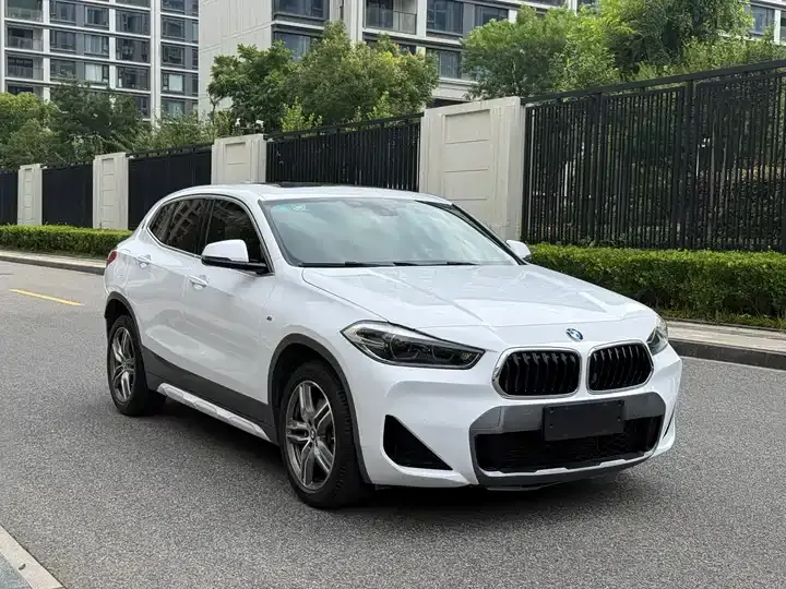 BMW X2 2020 sDrive25i leading M sports suit 4