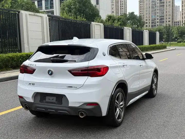 BMW X2 2020 sDrive25i leading M sports suit 6