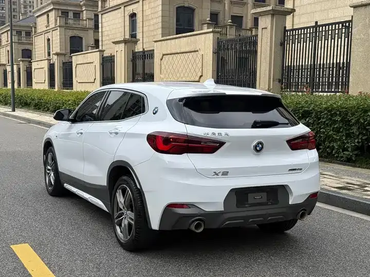 BMW X2 2020 sDrive25i leading M sports suit 7