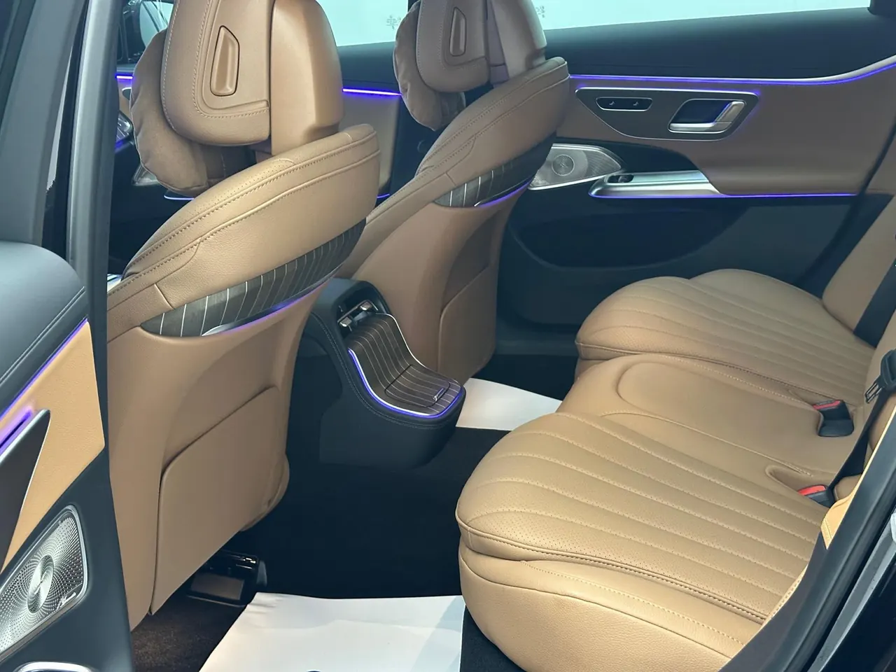 Mercedes Benz E-Class 2025 model E 300 L 48V 2.0T Luxury Edition Automatic 13