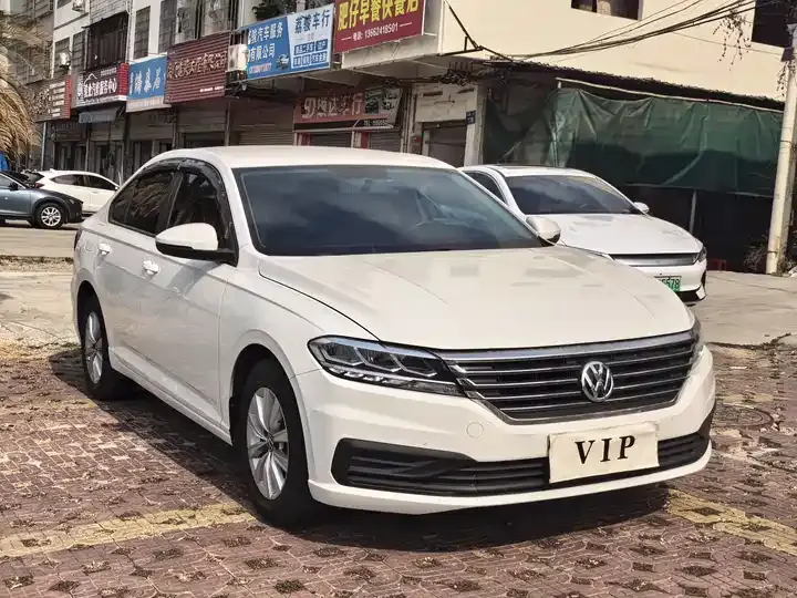 Langyi 2022 1.5L Automatic Fashion Edition - View 1