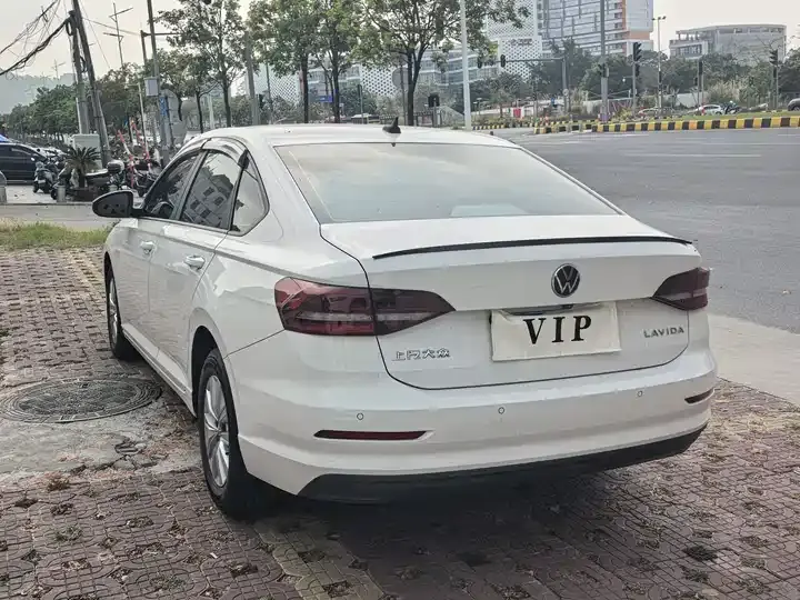 Langyi 2022 1.5L Automatic Fashion Edition 5