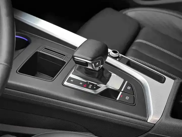 Audi A4L 2020 model 40 TFSI Luxury Dynamic Edition 11