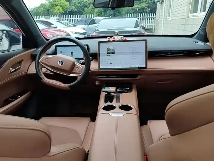 ChangAn UNI-Z 2025 1.5T Luxury Model 10