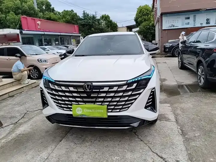 ChangAn UNI-Z 2025 1.5T Luxury Model 3