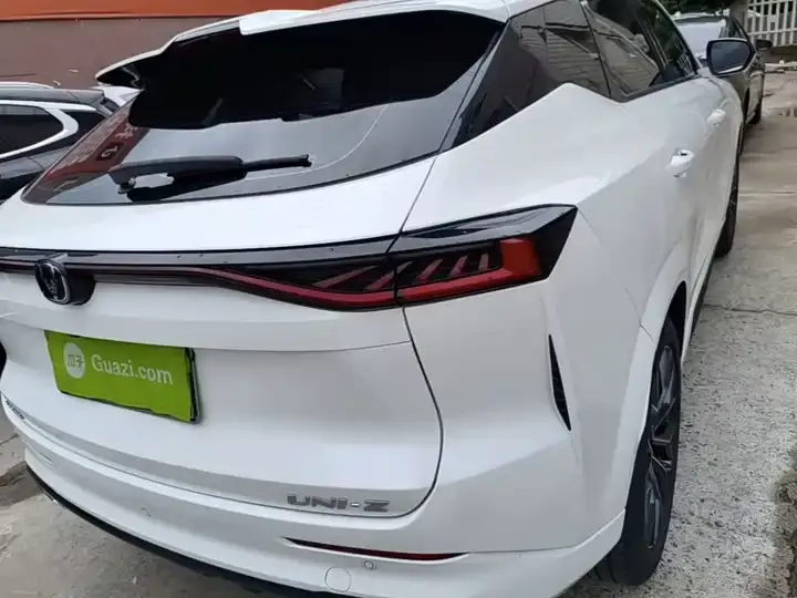ChangAn UNI-Z 2025 1.5T Luxury Model 8