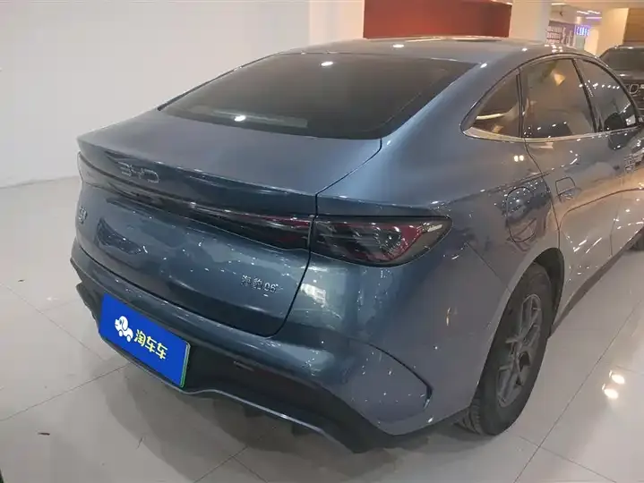 Seal 06 2024 DM-i 80KM luxury model 3