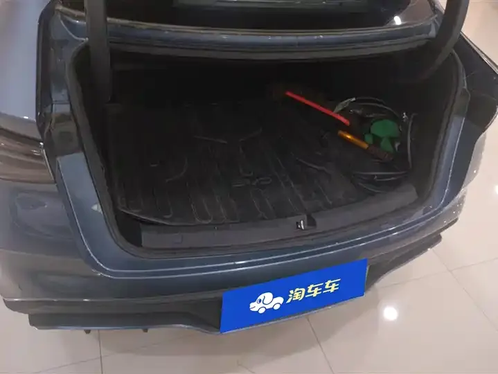 Seal 06 2024 DM-i 80KM luxury model 4