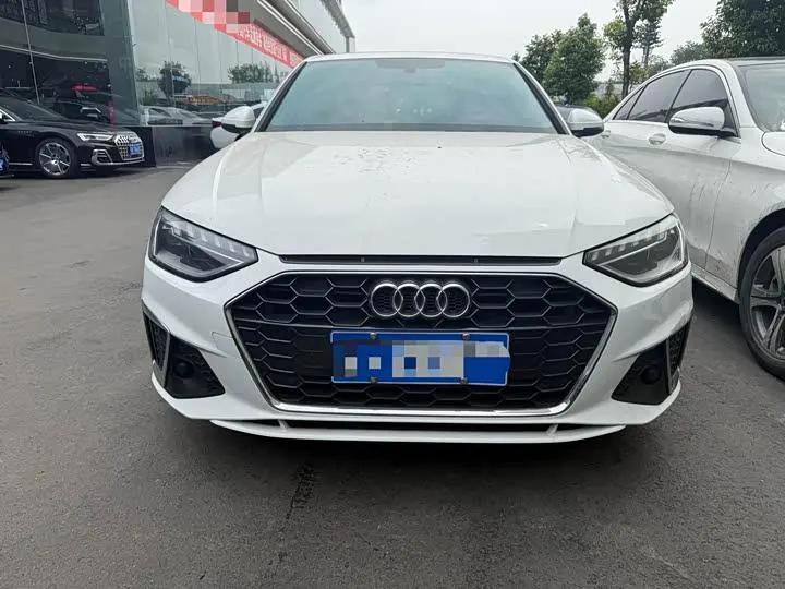 Audi A4L 2023 40 TFSI Deluxe Dynamic 2