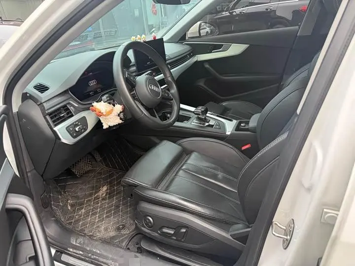 Audi A4L 2023 40 TFSI Deluxe Dynamic 4
