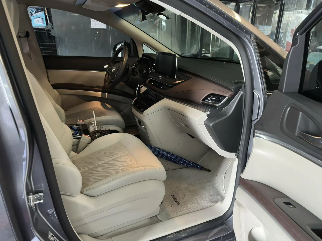 Buick 2020 GL8 Land Business Class 2.0T 652T Comfortable Automatic Gear 3