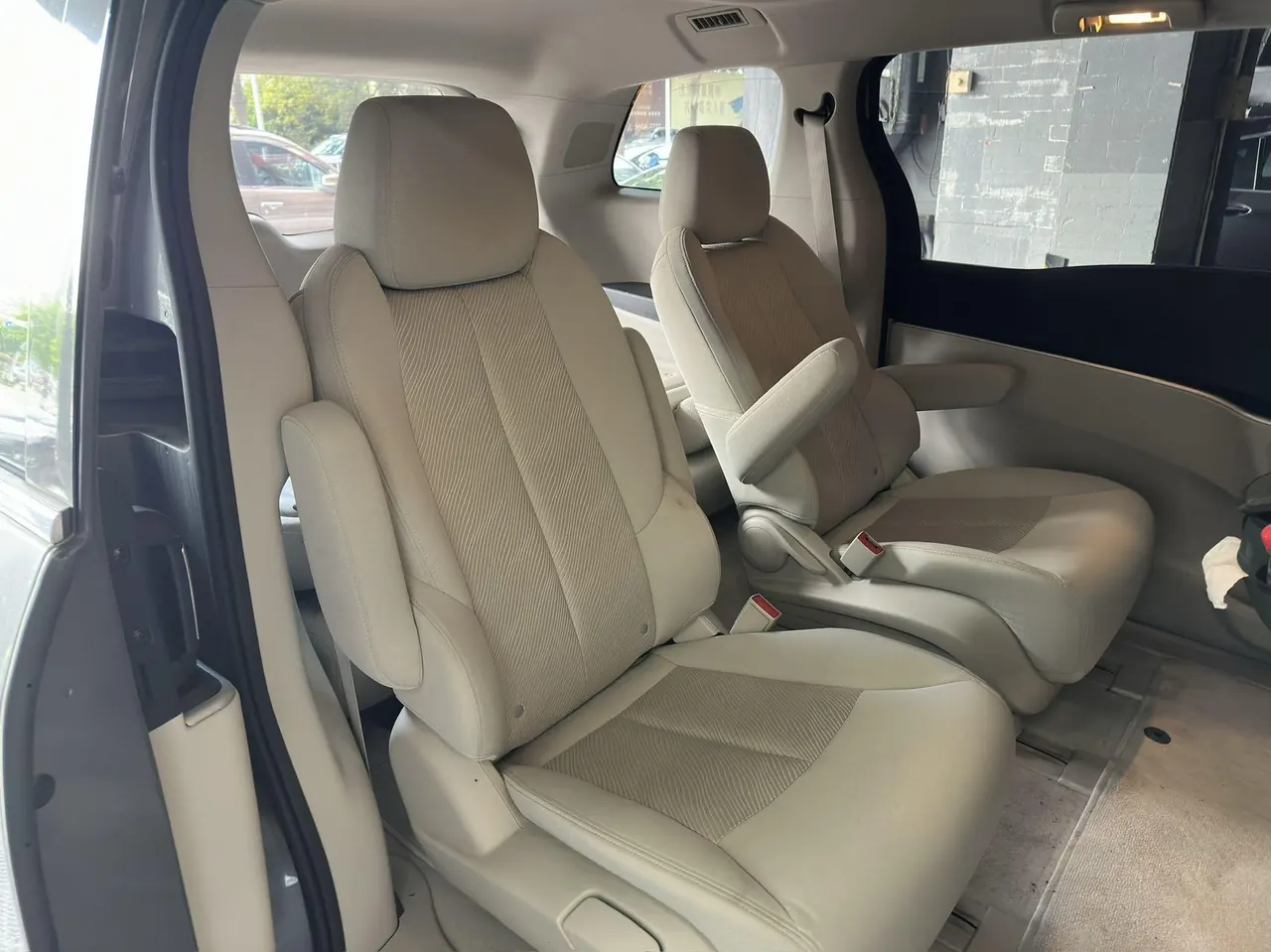 Buick 2020 GL8 Land Business Class 2.0T 652T Comfortable Automatic Gear 5