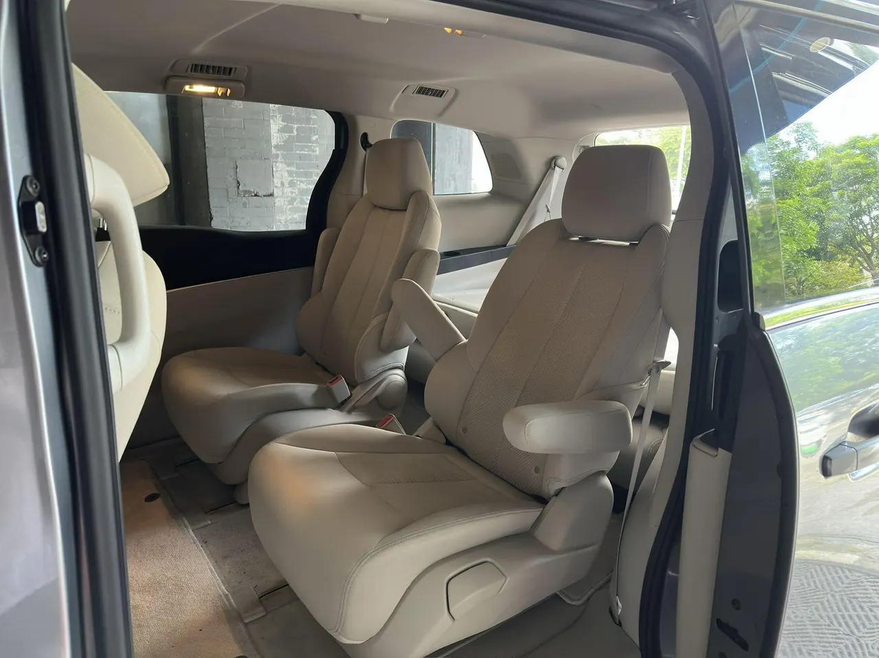 Buick 2020 GL8 Land Business Class 2.0T 652T Comfortable Automatic Gear 6