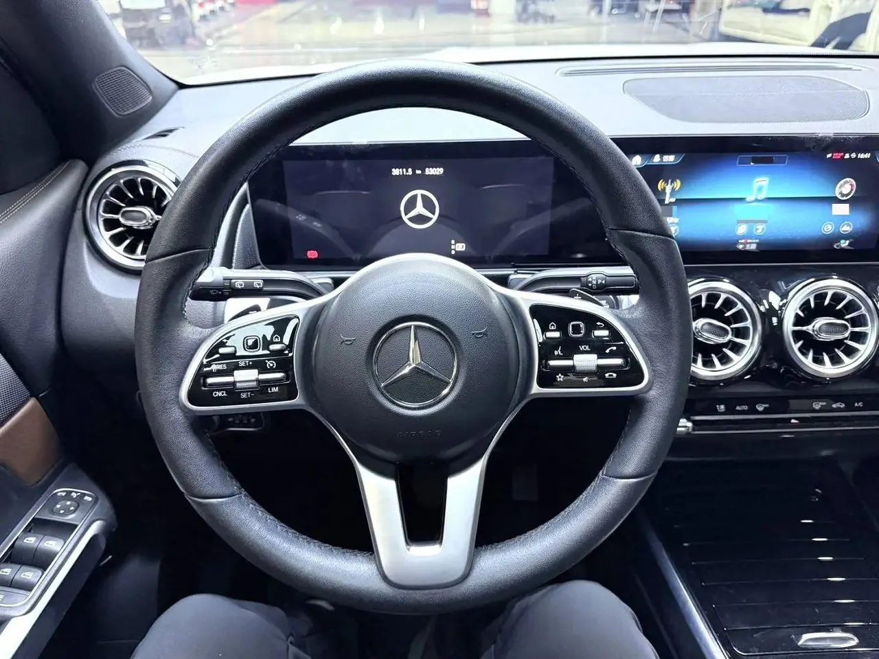 Mercedes Benz 2020 GLB 180 1.3T Fashion Automatic 14