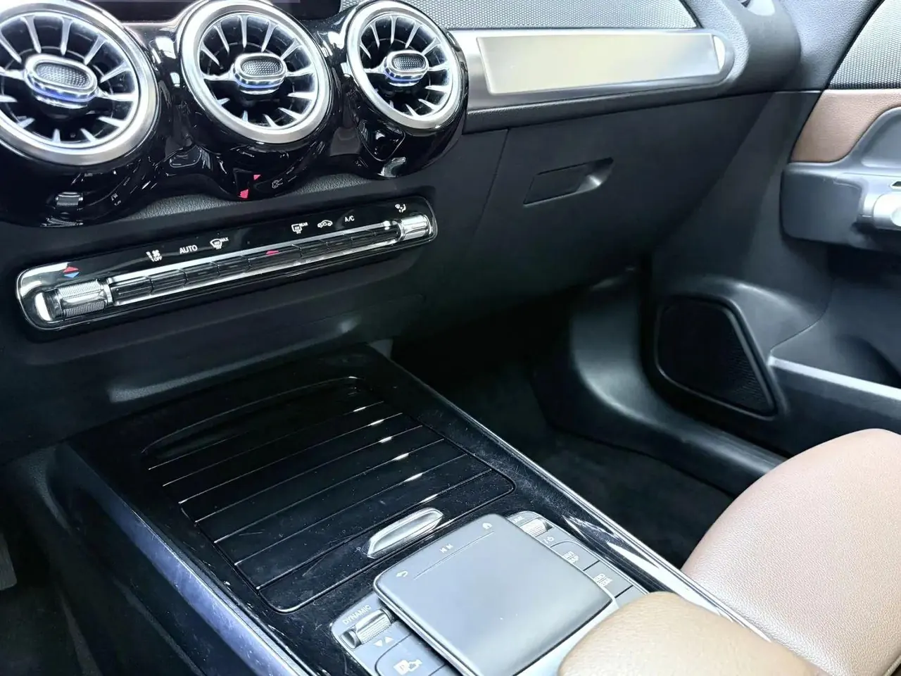 Mercedes Benz 2020 GLB 180 1.3T Fashion Automatic 15
