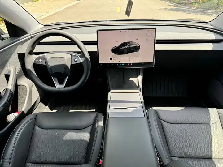Model 3 2023 rear-wheel drive version 10