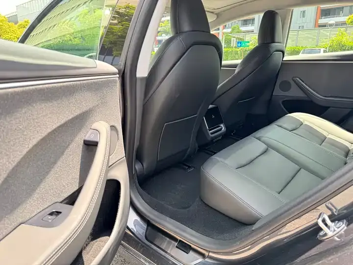 Model 3 2023 rear-wheel drive version 11