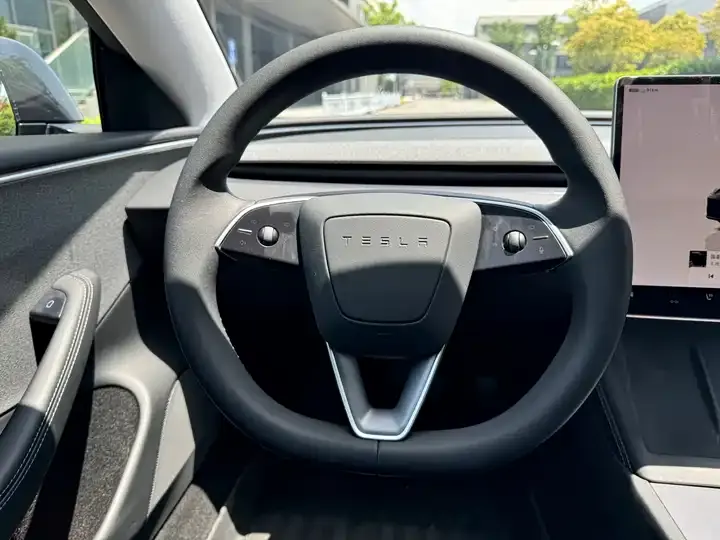 Model 3 2023 rear-wheel drive version 8
