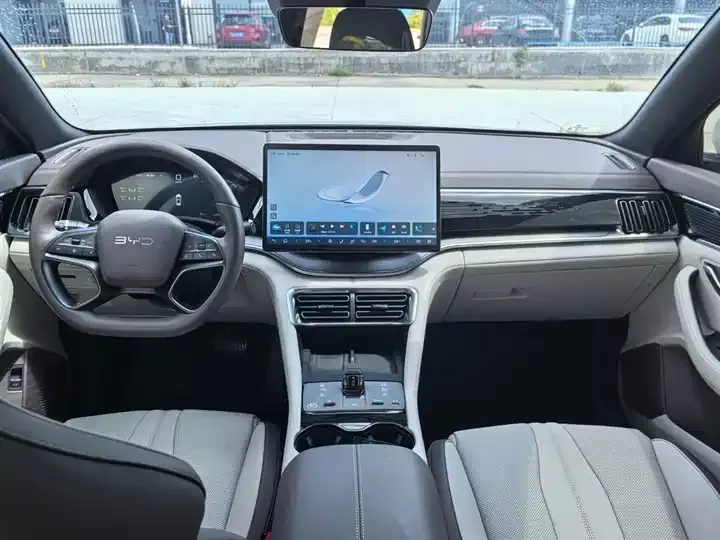 Song PLUS New Energy 2025 EV Smart Driving Edition 520km Honorable Model 6