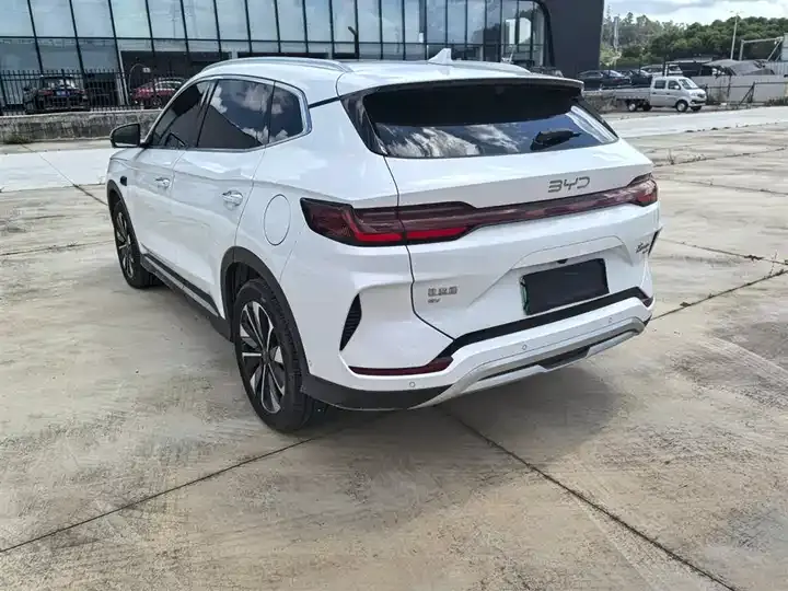Song PLUS New Energy 2025 EV Smart Driving Edition 520km Honorable Model 7