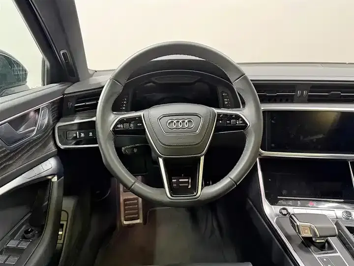 Audi A6L 2025 45 TFSI quattro Selected Dynamic Type 11
