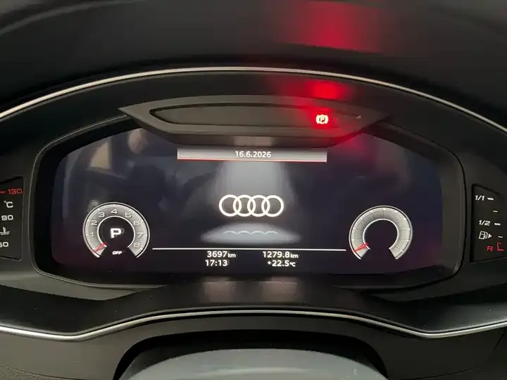 Audi A6L 2025 45 TFSI quattro Selected Dynamic Type 12
