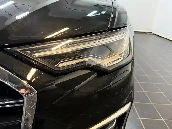Audi A6L 2025 45 TFSI quattro Selected Dynamic Type 6