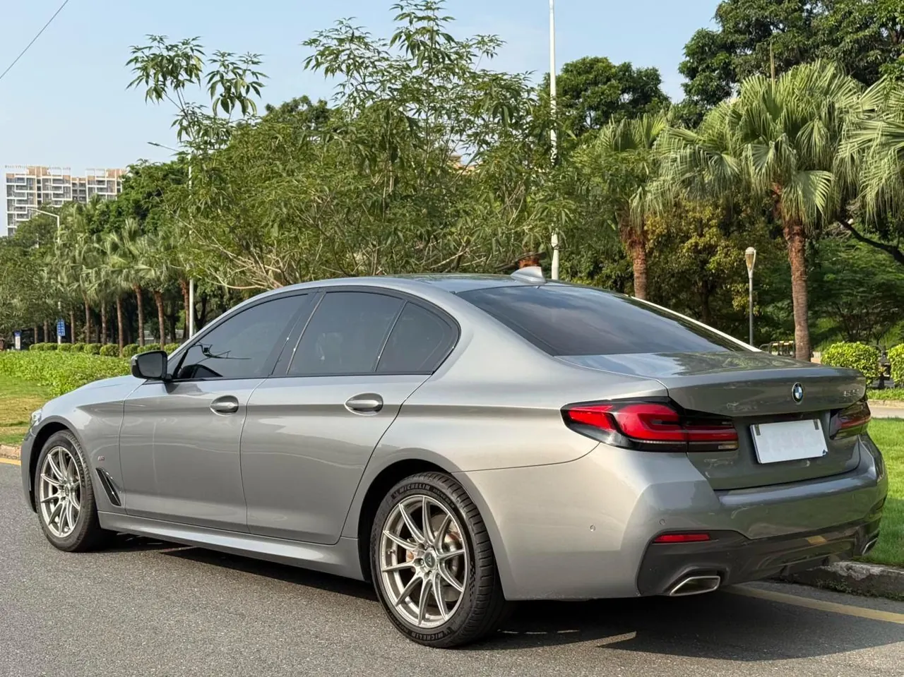 BMW 5 Series (Imported) 2022 525i 2.0T M Sports Suit (Modified 2) Automatic Gear 2