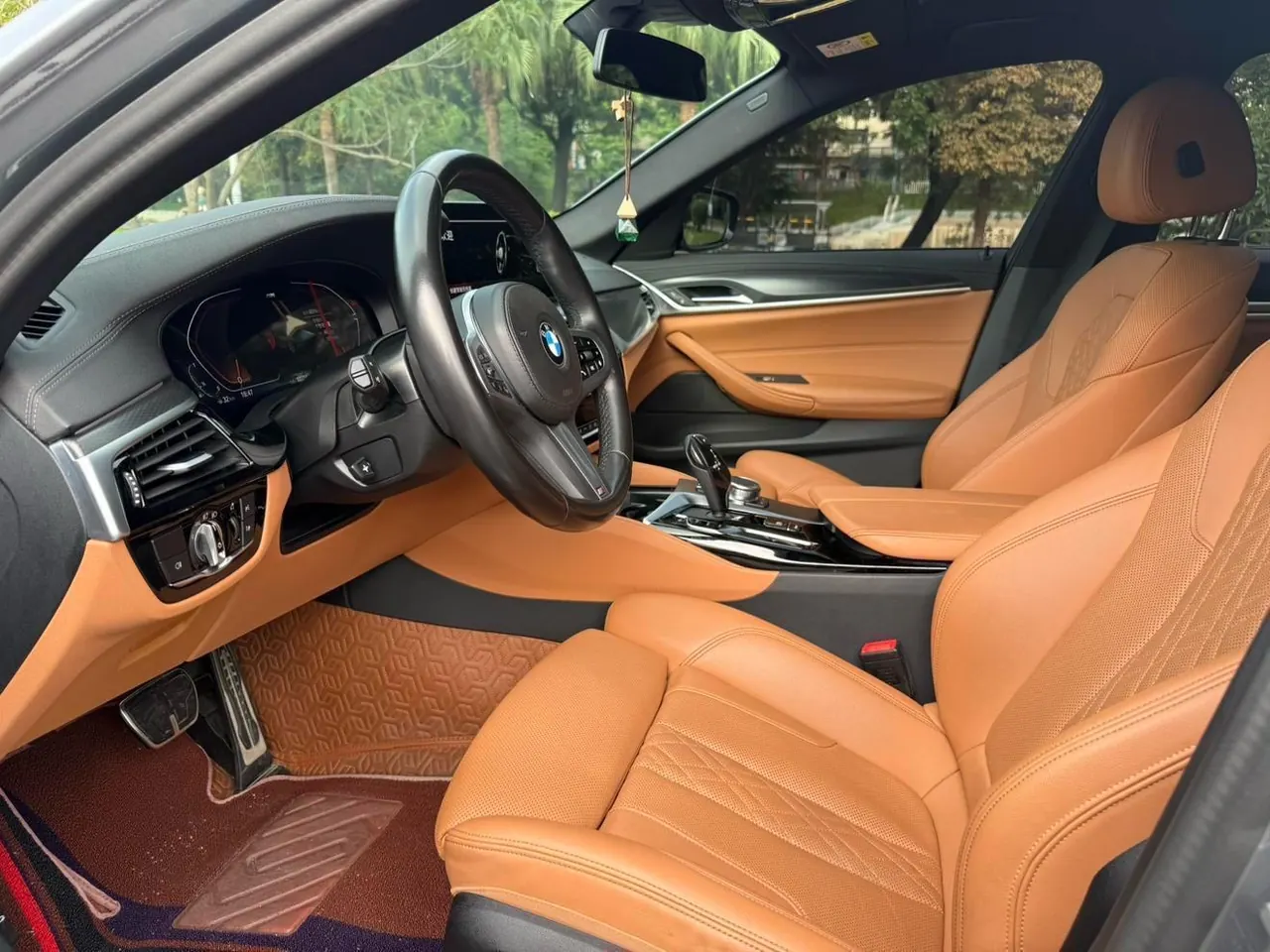 BMW 5 Series (Imported) 2022 525i 2.0T M Sports Suit (Modified 2) Automatic Gear 9