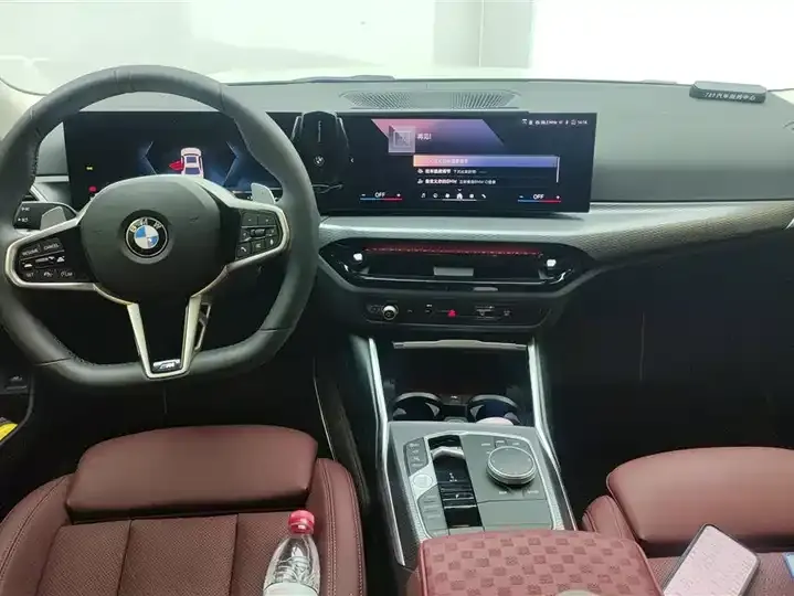 BMW 3 Series 2025 330Li Exclusive M Sports Obsidian Night Suit 12