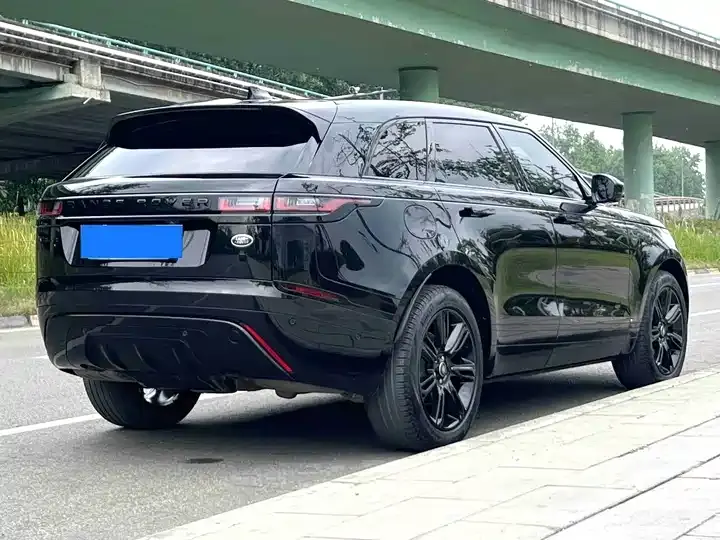 Range Rover Star Vein 2021 P250 Studded Black Collector's Edition 10