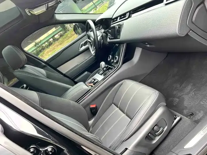 Range Rover Star Vein 2021 P250 Studded Black Collector's Edition 5