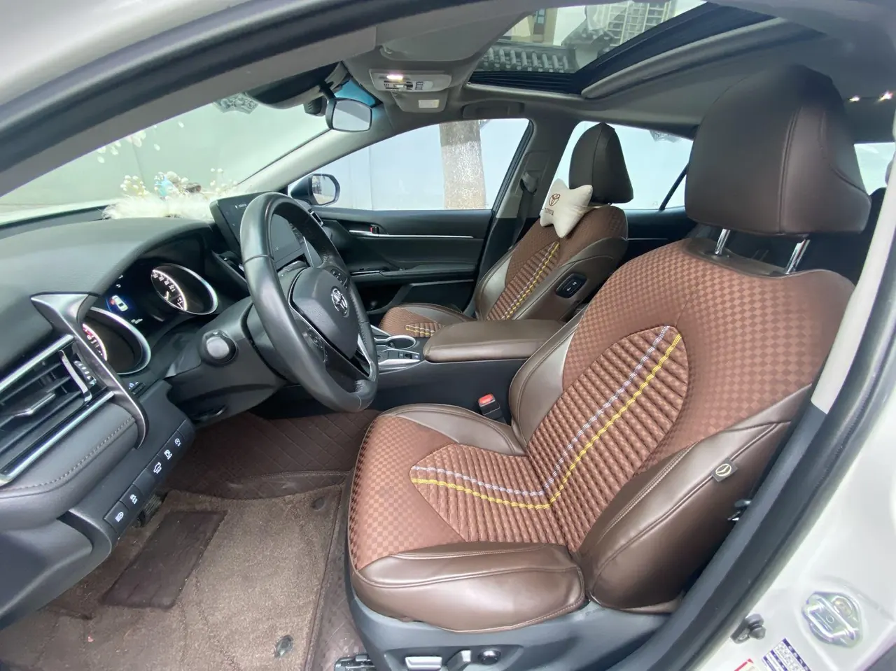Toyota 2021 Camry 2.0G Stepless Deluxe Edition Automatic Gear 4