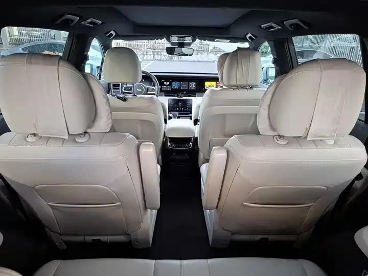 Li ONE 2020 extended 6-seat version 11