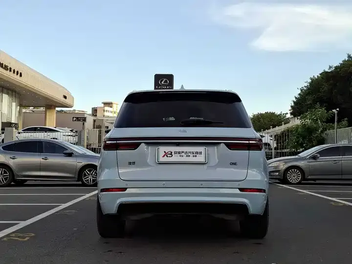 Li ONE 2020 extended 6-seat version 5