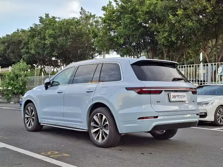 Li ONE 2020 extended 6-seat version 6