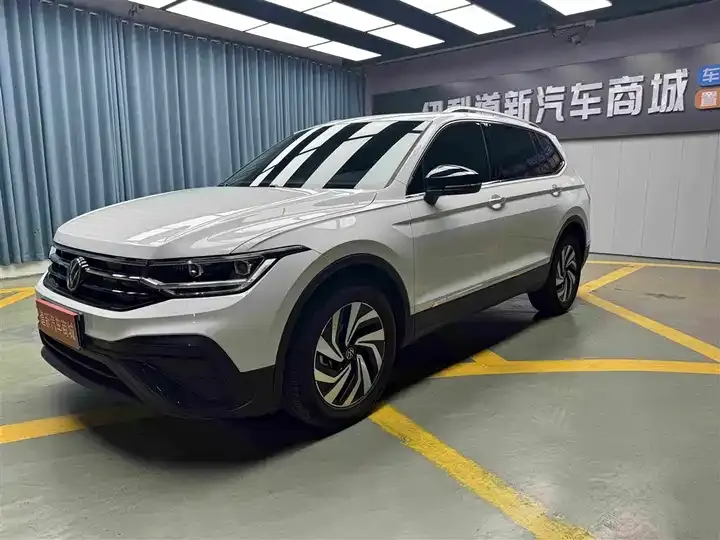Tiguan L 2024 300TSI Automatic Two-Drive Smart Edition - View 1