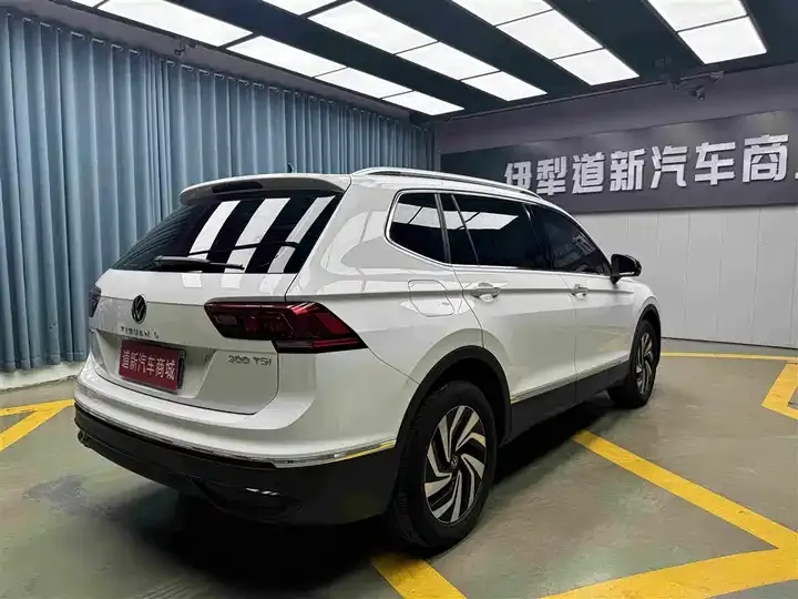 Tiguan L 2024 300TSI Automatic Two-Drive Smart Edition 9