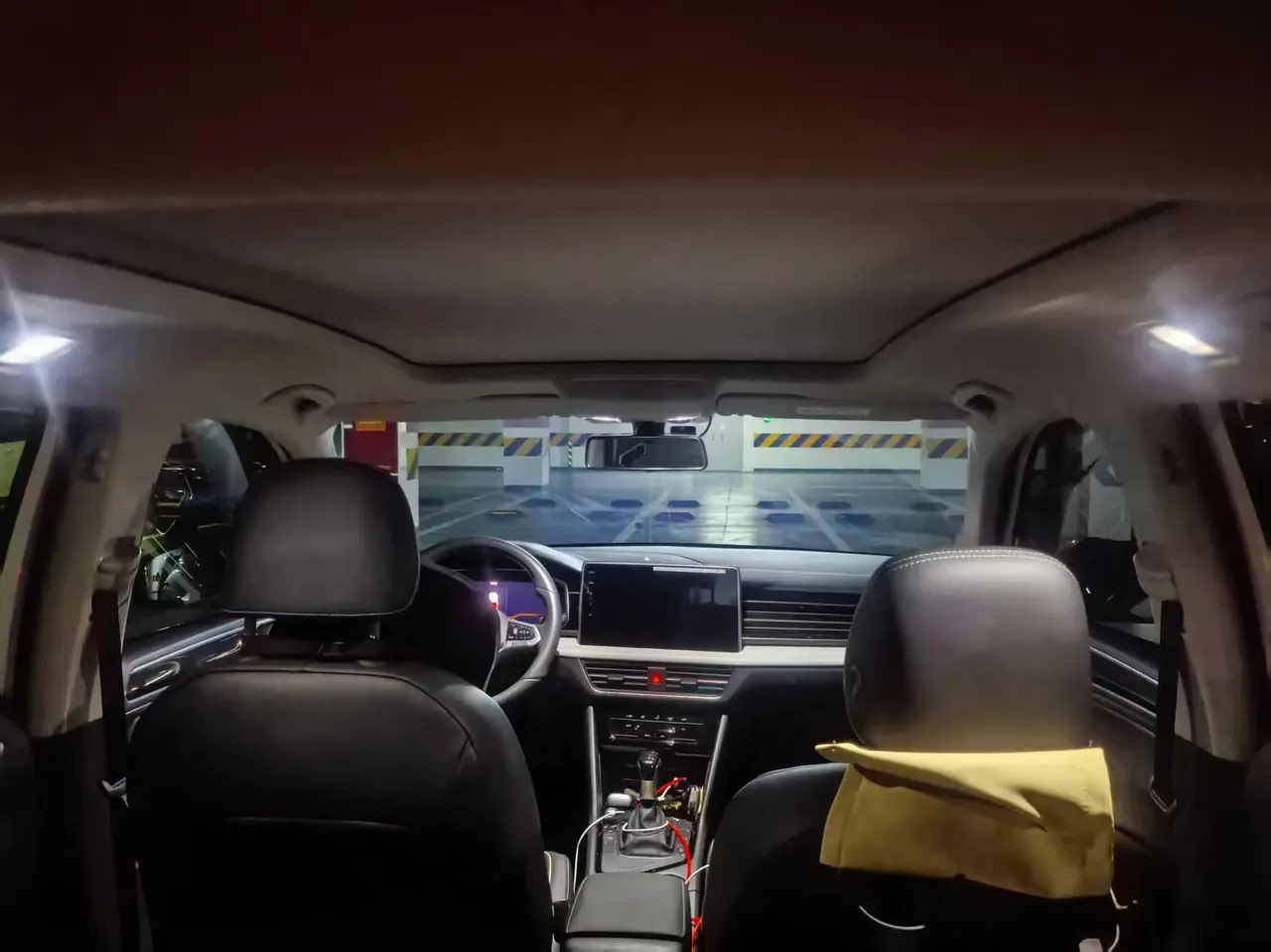 Volkswagen 2025 Tiguan L 1.5TSI 300TSI outstanding two-wheel drive Longteng version automatic gear 3